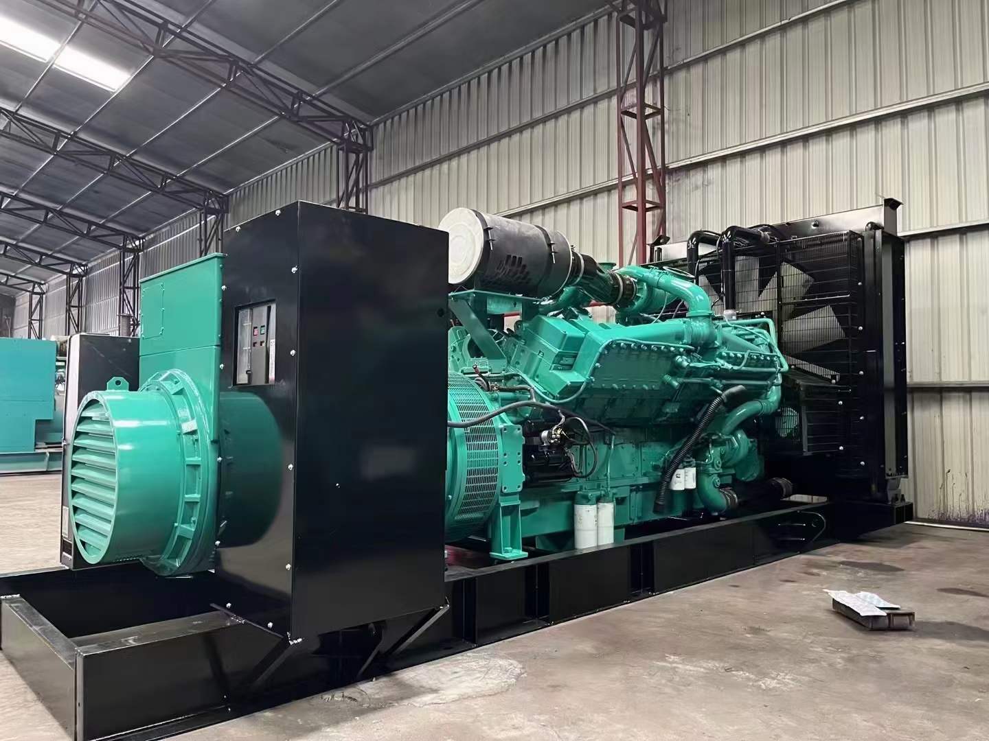 剑河如何降低 800kW 柴油发电机输出电流的波动？