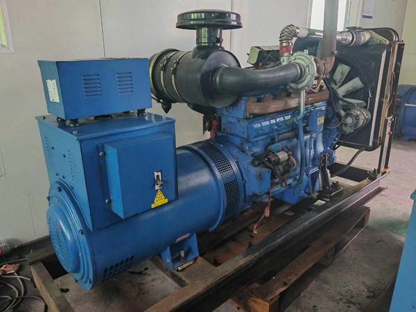 剑河100kW柴油发电机组使用多级机油有哪些优缺点？